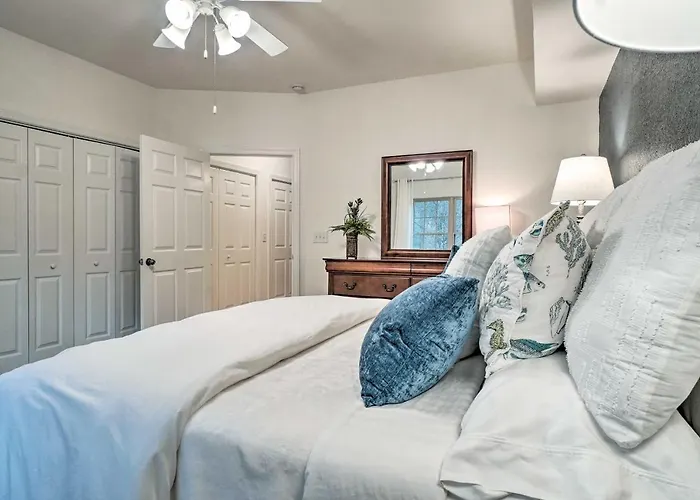 Cozy Young Harris Condo Near Lake Chatuge!